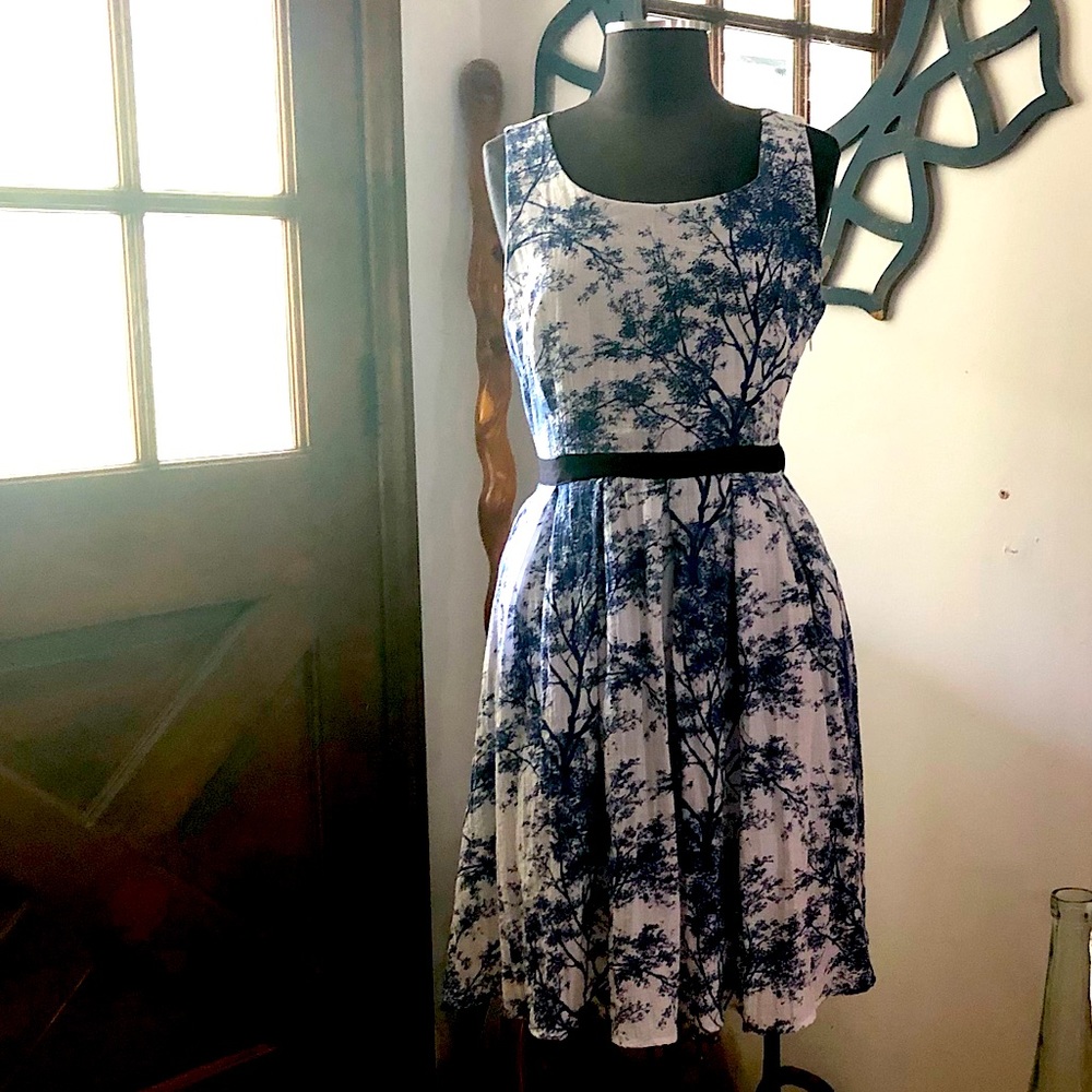 FROCK SHOP vintage inspired toile blue and white A-line dress with pockets